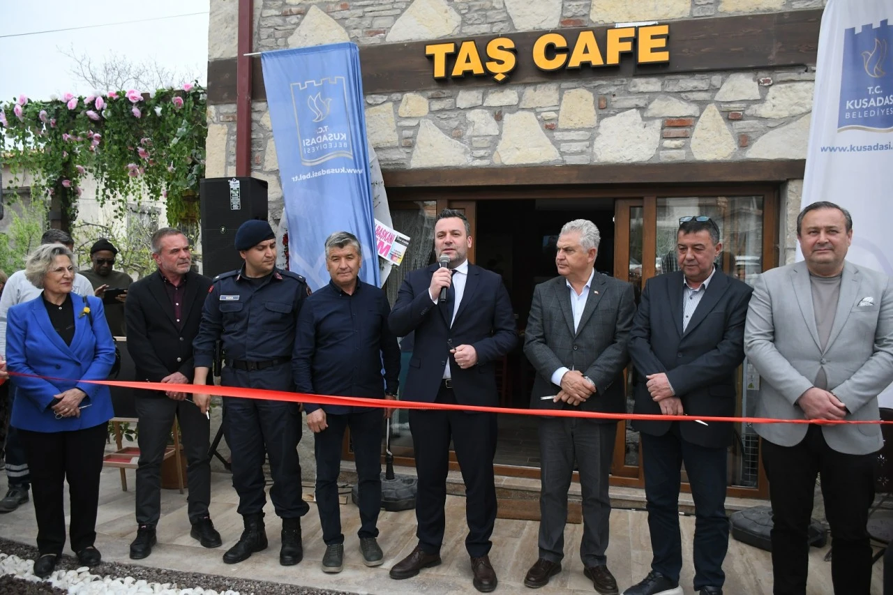 KUŞADASI CAFERLİ MAHALLESİ YENİ MUHTARLIK BİNASINA KAVUŞTU