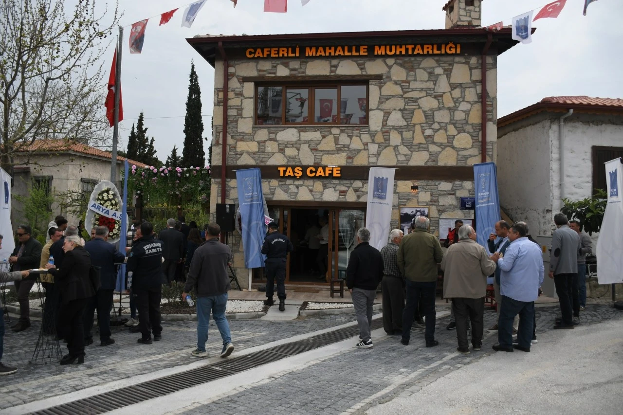 KUŞADASI CAFERLİ MAHALLESİ YENİ MUHTARLIK BİNASINA KAVUŞTU