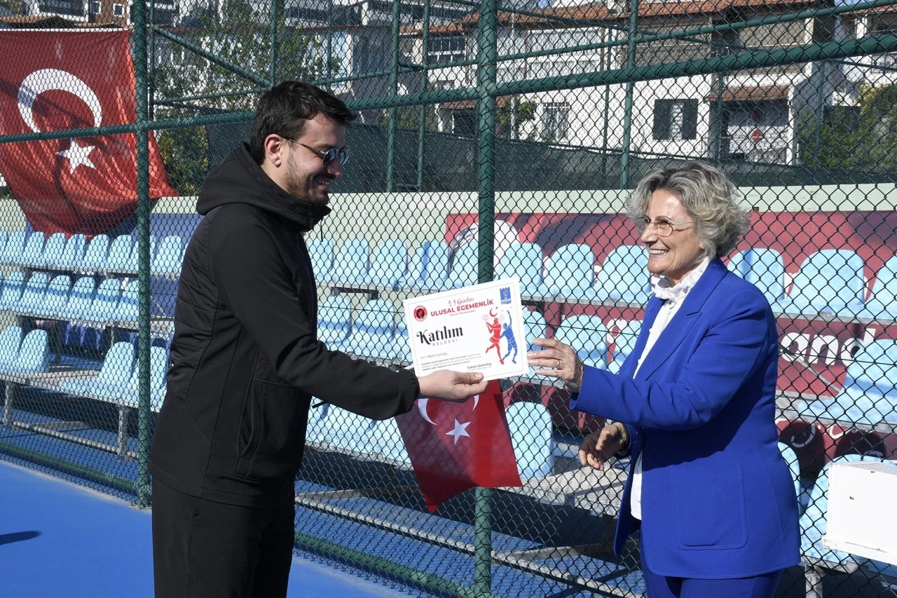 TENİS KULÜBÜ’NDE ULUSAL EGEMENLİK KUPASI HEYECANI YAŞANIYOR