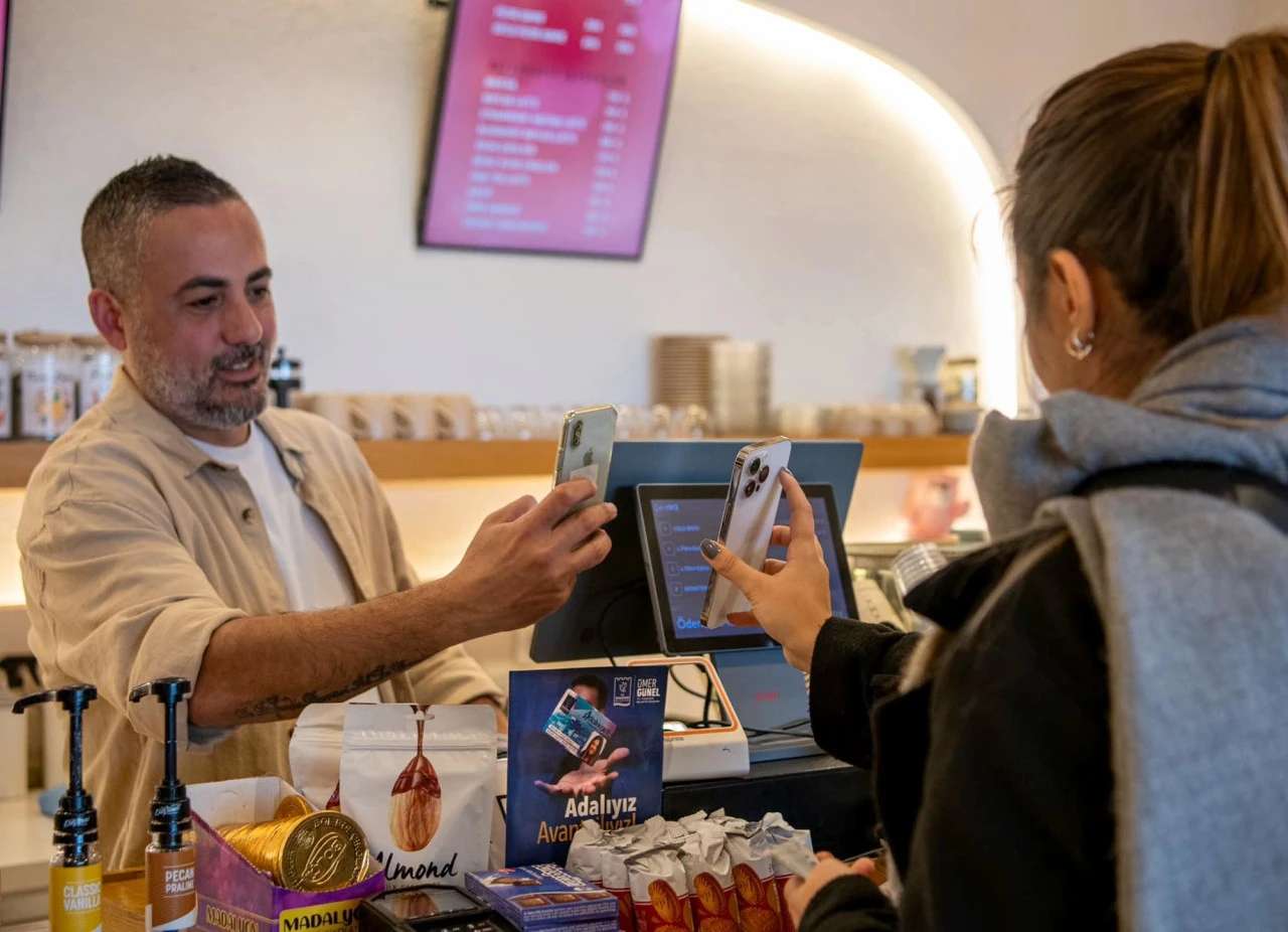 AVANTAJLARI SAYMAKLA BİTMEYEN ‘ADALI KART’IN’ KULLANICI SAYISI HER GEÇEN GÜN ARTIYOR