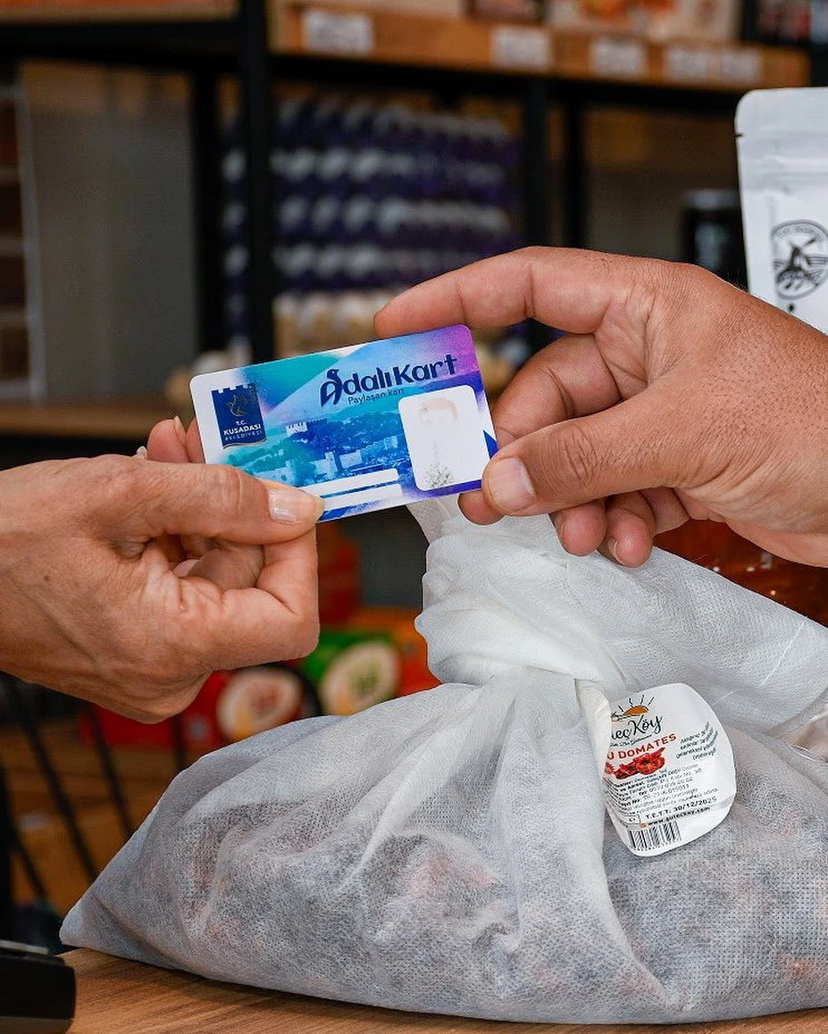 AVANTAJLARI SAYMAKLA BİTMEYEN ‘ADALI KART’IN’ KULLANICI SAYISI HER GEÇEN GÜN ARTIYOR