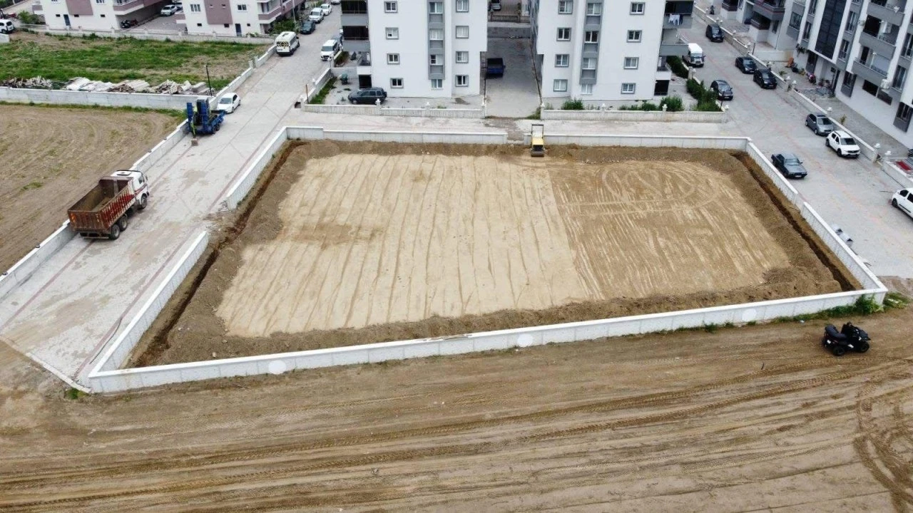 Kuyucak’ta Yeni Mahalle’ye kapsamlı üstyapı ve çevre düzenlemesi