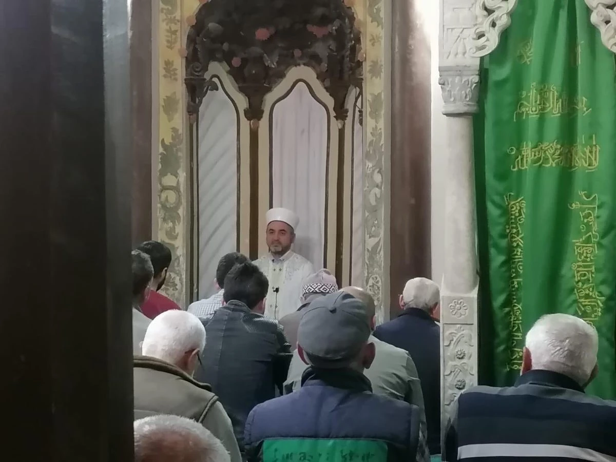 Aydın İl M&uuml;ft&uuml;s&uuml; G&uuml;neş Ramazan Ayı'nın son teravih namazını Ko&ccedil;arlı'da kıldırdı