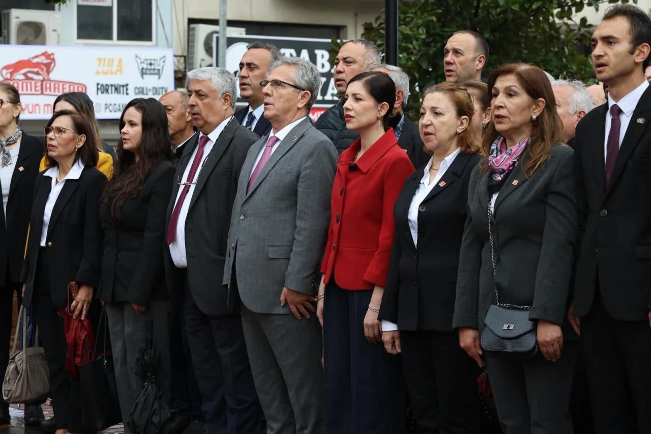 CHP NAZİLLİ İLÇE ÖRGÜTÜ’NDEN 23 NİSAN’DA ANLAMLI TÖREN