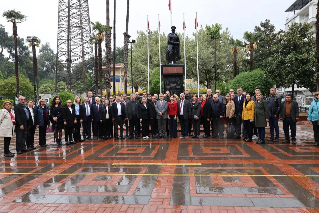CHP NAZİLLİ İLÇE ÖRGÜTÜ’NDEN 23 NİSAN’DA ANLAMLI TÖREN