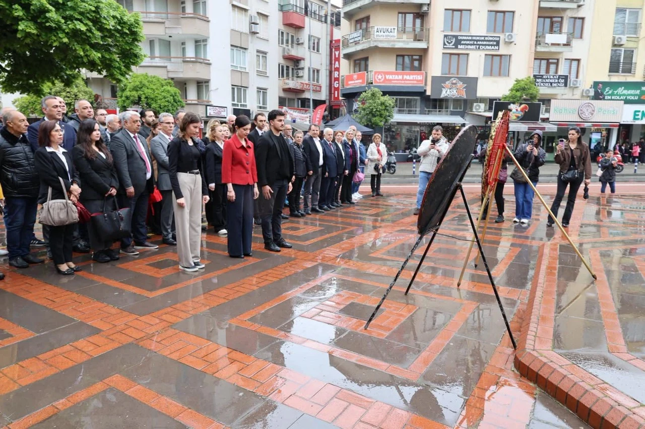 CHP NAZİLLİ İLÇE ÖRGÜTÜ’NDEN 23 NİSAN’DA ANLAMLI TÖREN
