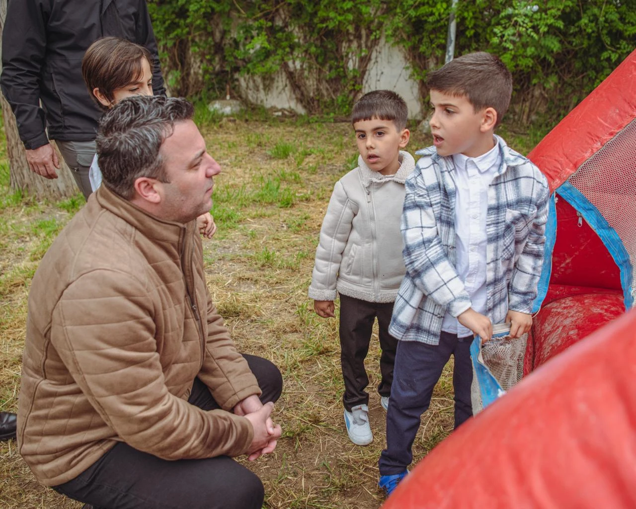 KUŞADASI BELEDİYESİ 23 NİSAN’DA ÇOCUKLARA UNUTULMAZ BİR GÜN YAŞATTI