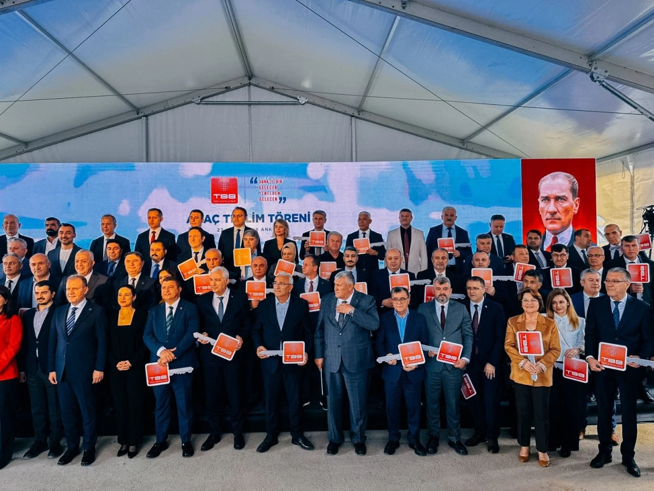 DİDİM BELEDİYESİ, KENT GENELİNDE HİZMET KALİTESİNİ ARTIRMAYA YÖNELİK GİRİŞİMLERİNE HIZ KESMEDEN DEVAM EDİYOR.