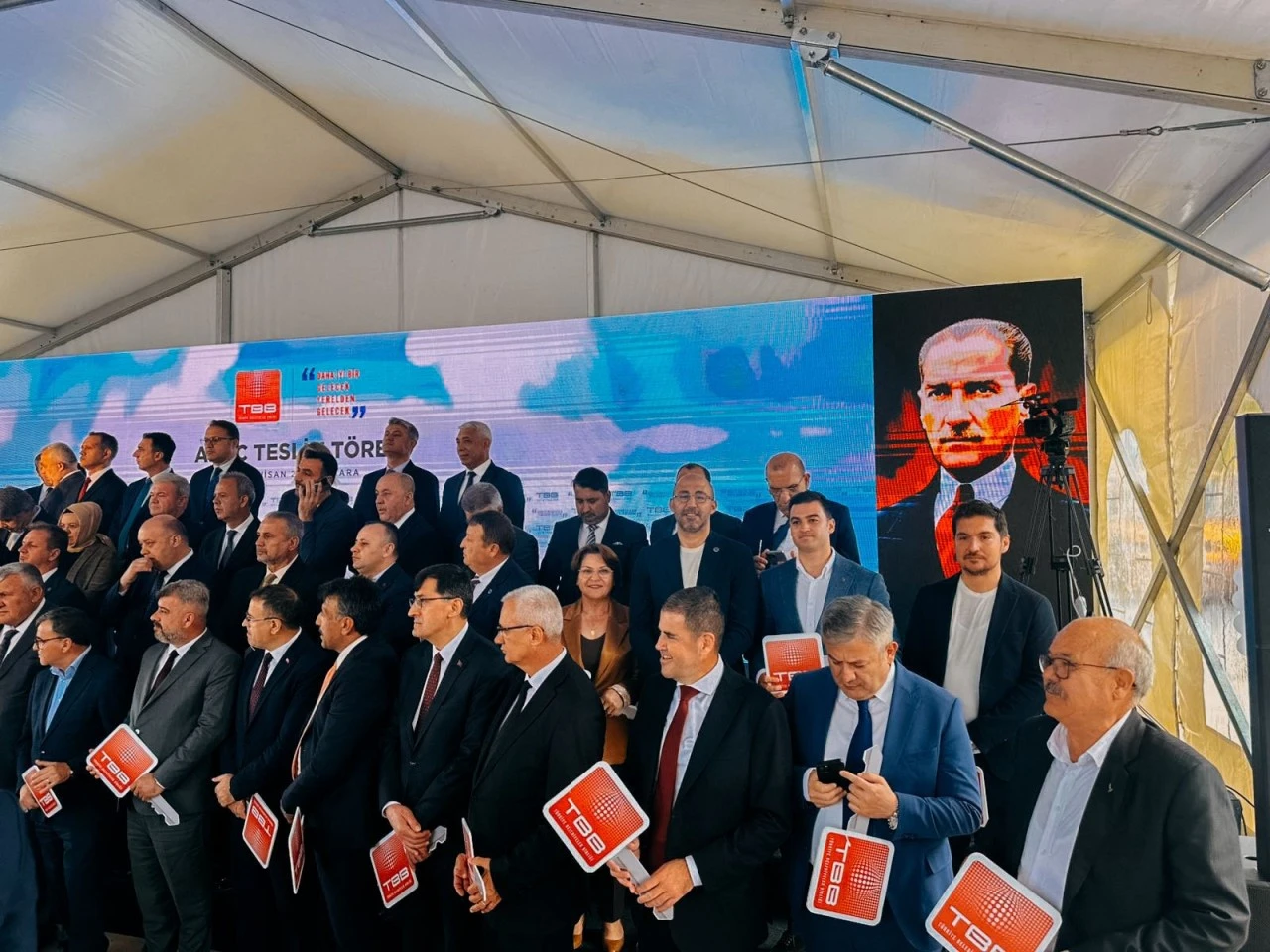 DİDİM BELEDİYESİ, KENT GENELİNDE HİZMET KALİTESİNİ ARTIRMAYA YÖNELİK GİRİŞİMLERİNE HIZ KESMEDEN DEVAM EDİYOR.