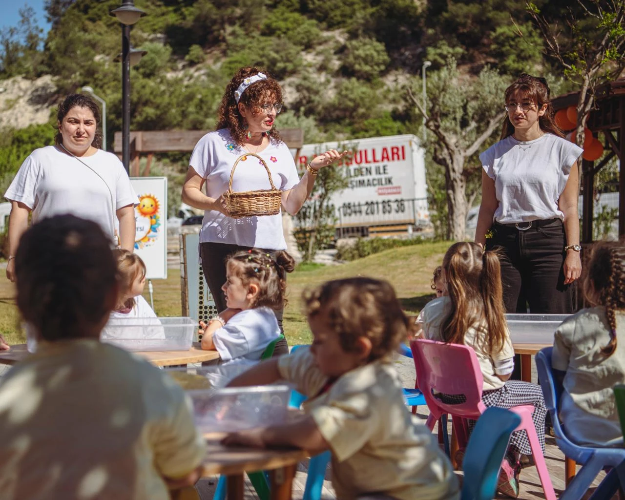 ANNE-BABA-ÇOCUK MERKEZİ’NDE BAHAR ETKİNLİĞİ