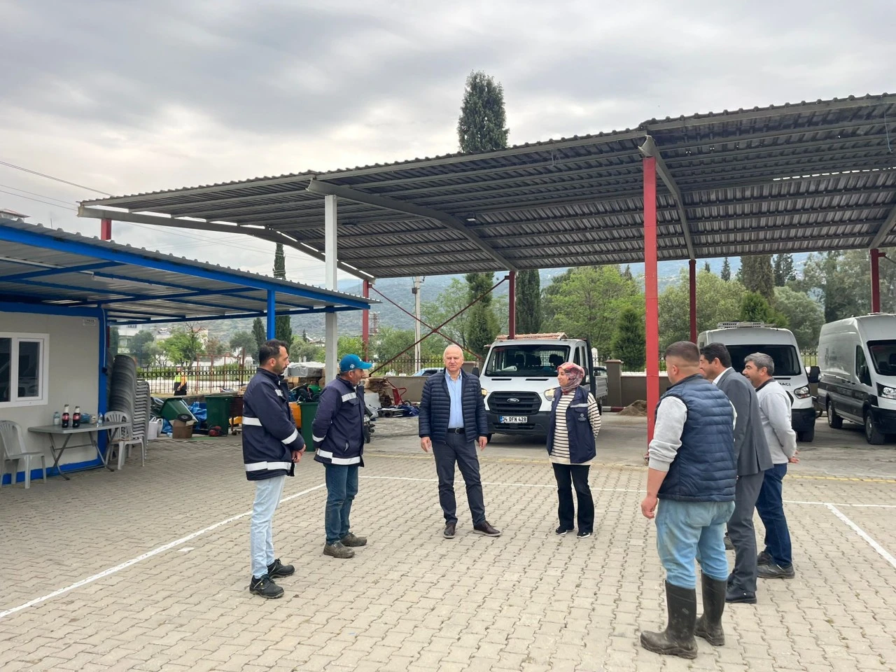 BAŞKAN KIVRAK, 1 MAYIS’TA GÖREVİ BAŞINDAKİ PERSONELİ YALNIZ BIRAKMADI