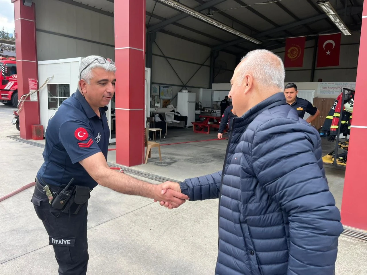 BAŞKAN KIVRAK, 1 MAYIS’TA GÖREVİ BAŞINDAKİ PERSONELİ YALNIZ BIRAKMADI