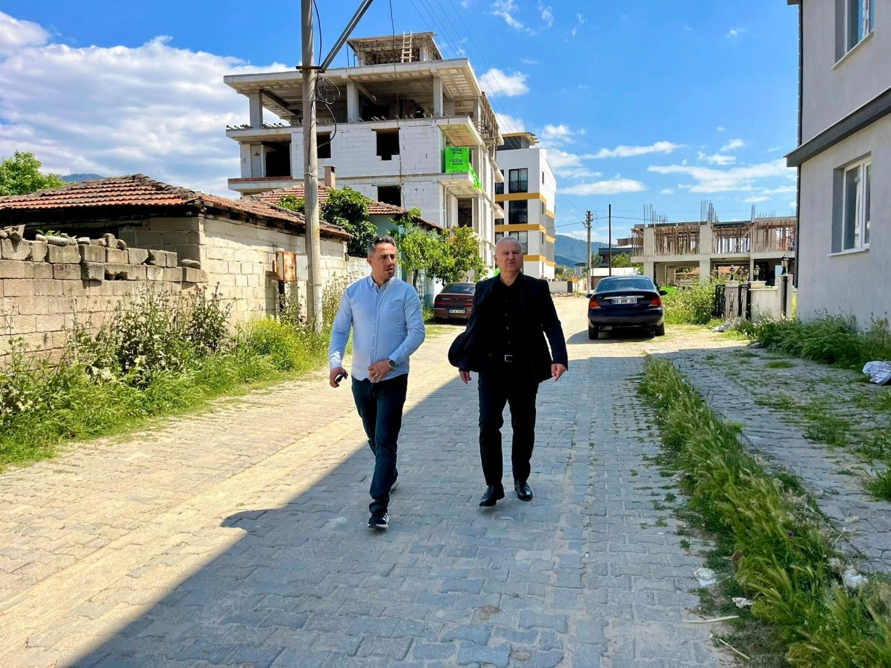 BAŞKAN KIVRAK SAHADAN AYRILMIYOR: HER ÇALIŞMAYI YAKINDAN TAKİP EDİYOR