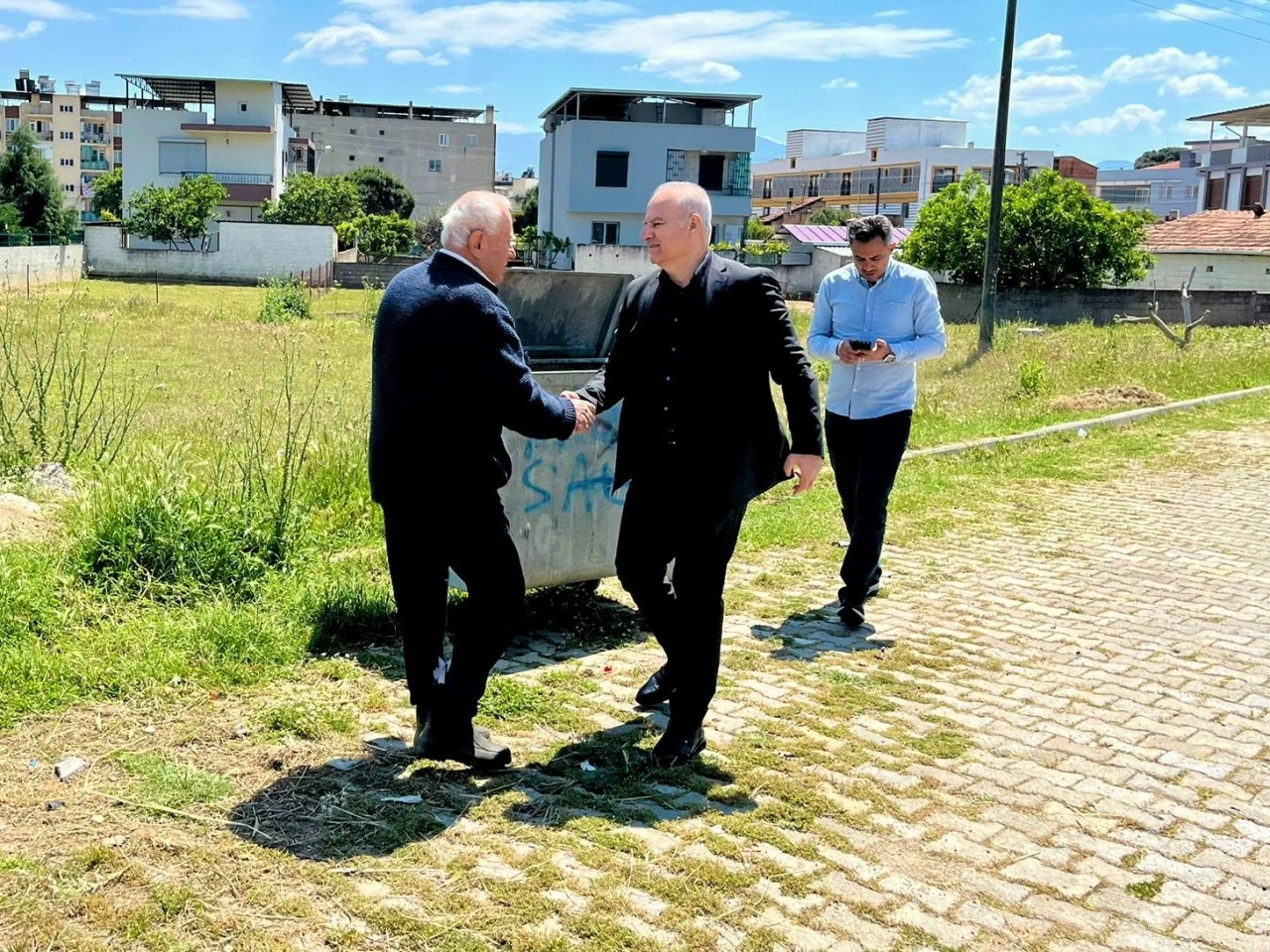 BAŞKAN KIVRAK SAHADAN AYRILMIYOR: HER ÇALIŞMAYI YAKINDAN TAKİP EDİYOR