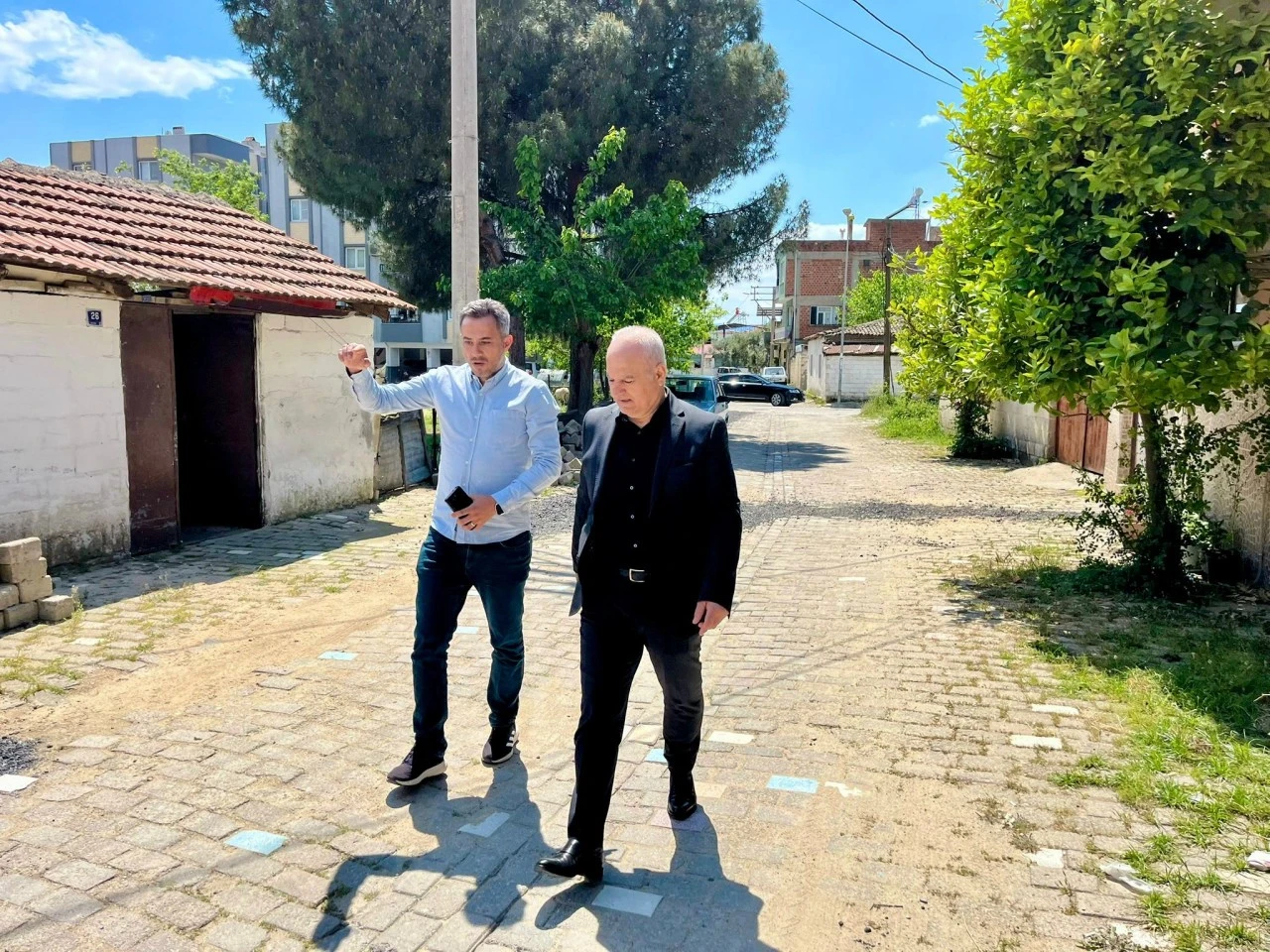 BAŞKAN KIVRAK SAHADAN AYRILMIYOR: HER ÇALIŞMAYI YAKINDAN TAKİP EDİYOR