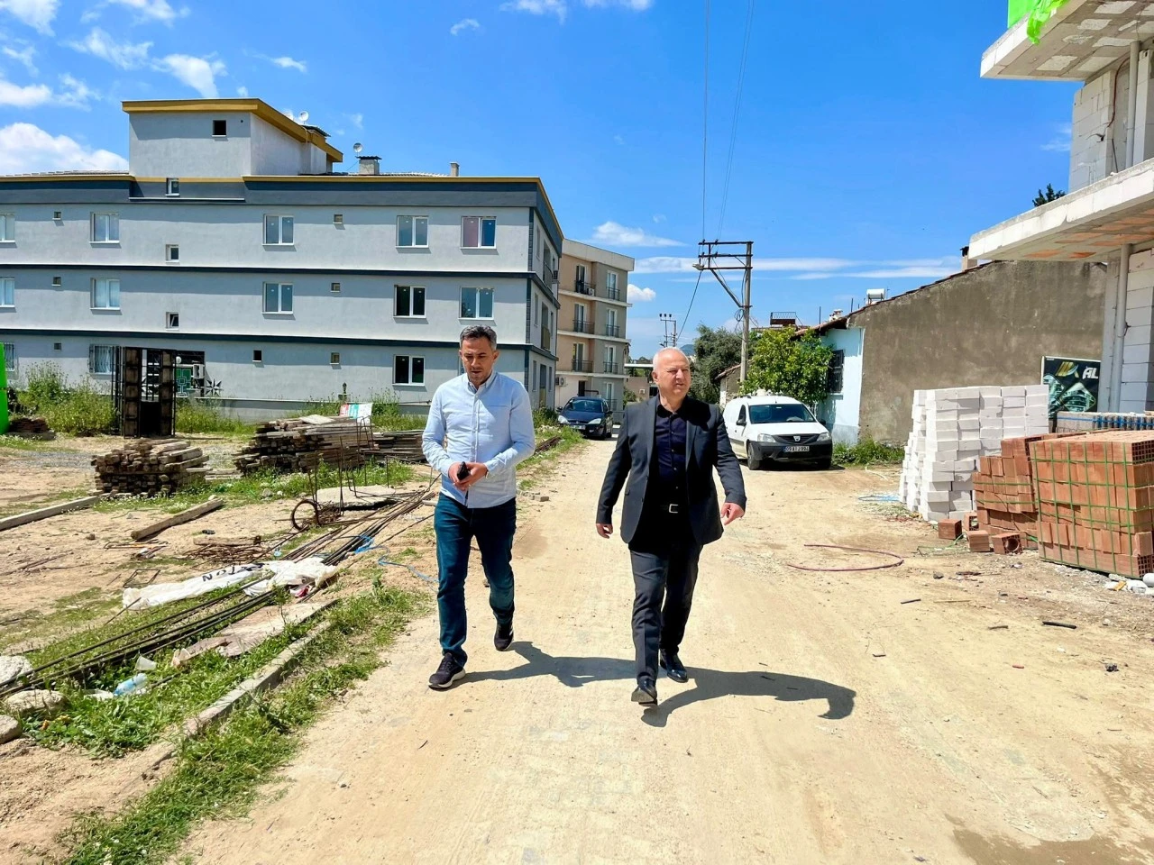 BAŞKAN KIVRAK SAHADAN AYRILMIYOR: HER ÇALIŞMAYI YAKINDAN TAKİP EDİYOR