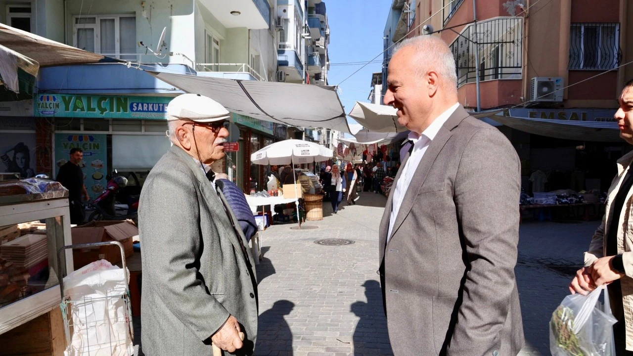BAŞKAN KIVRAK GÜNE SEMT PAZARINDA HEMŞEHRİLERİYLE BAŞLADI