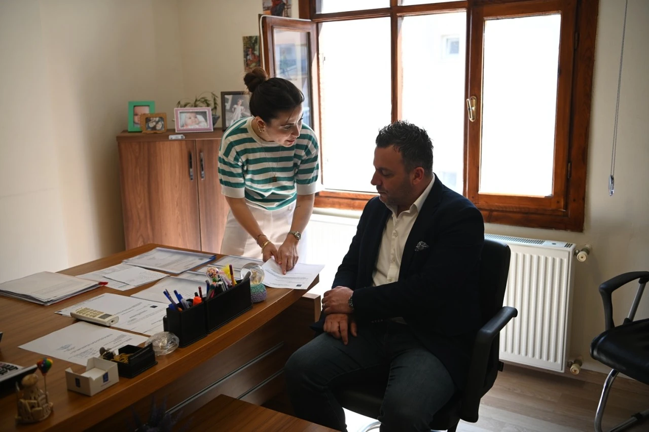 BAŞKAN VEKİLİ TAHSİN DEMİRTAŞ’TAN KUŞADASI BELEDİYESİ EK HİZMET BİNASINA ZİYARET