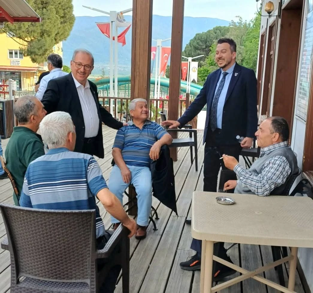 İKTİDARIN “PEMBE TABLOSU” KUYUCAK PAZARINDA DAĞILDI
