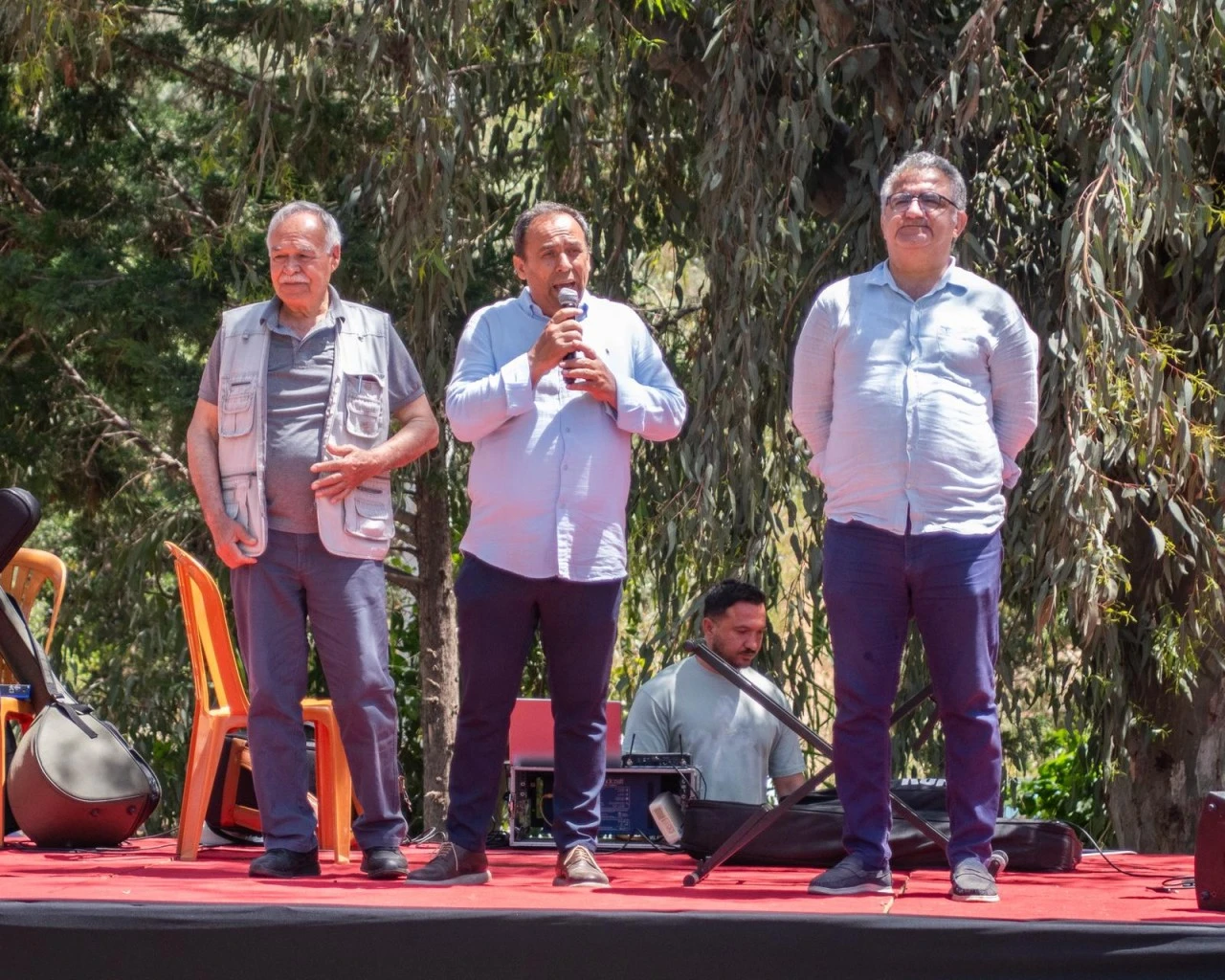  KUŞADASI’NDA DOSTLUK VE DAYANIŞMA PİKNİĞİ: “CANLAR ANNELER GÜNÜ İÇİN BİR ARAYA GELDİ”