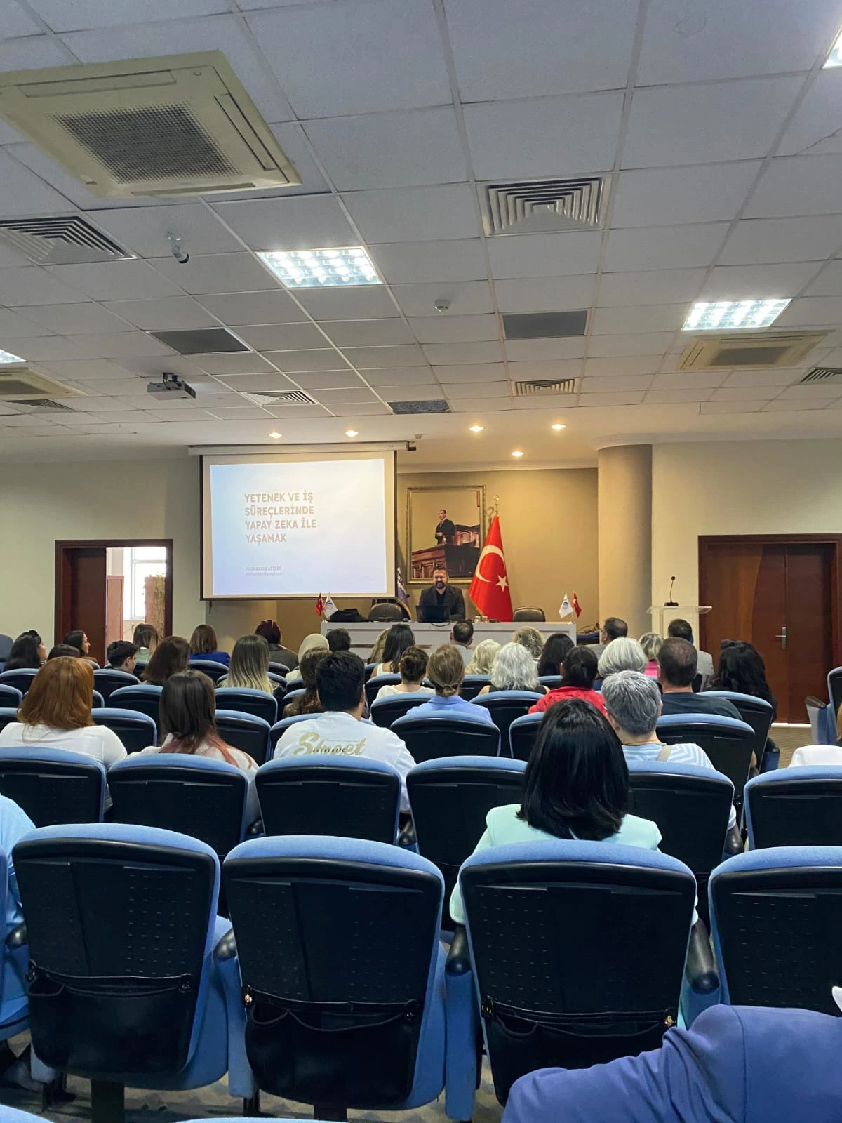 YAPAY ZEKÂ VE İŞ DÜNYASI AYDIN’DA MASAYA YATIRILDI