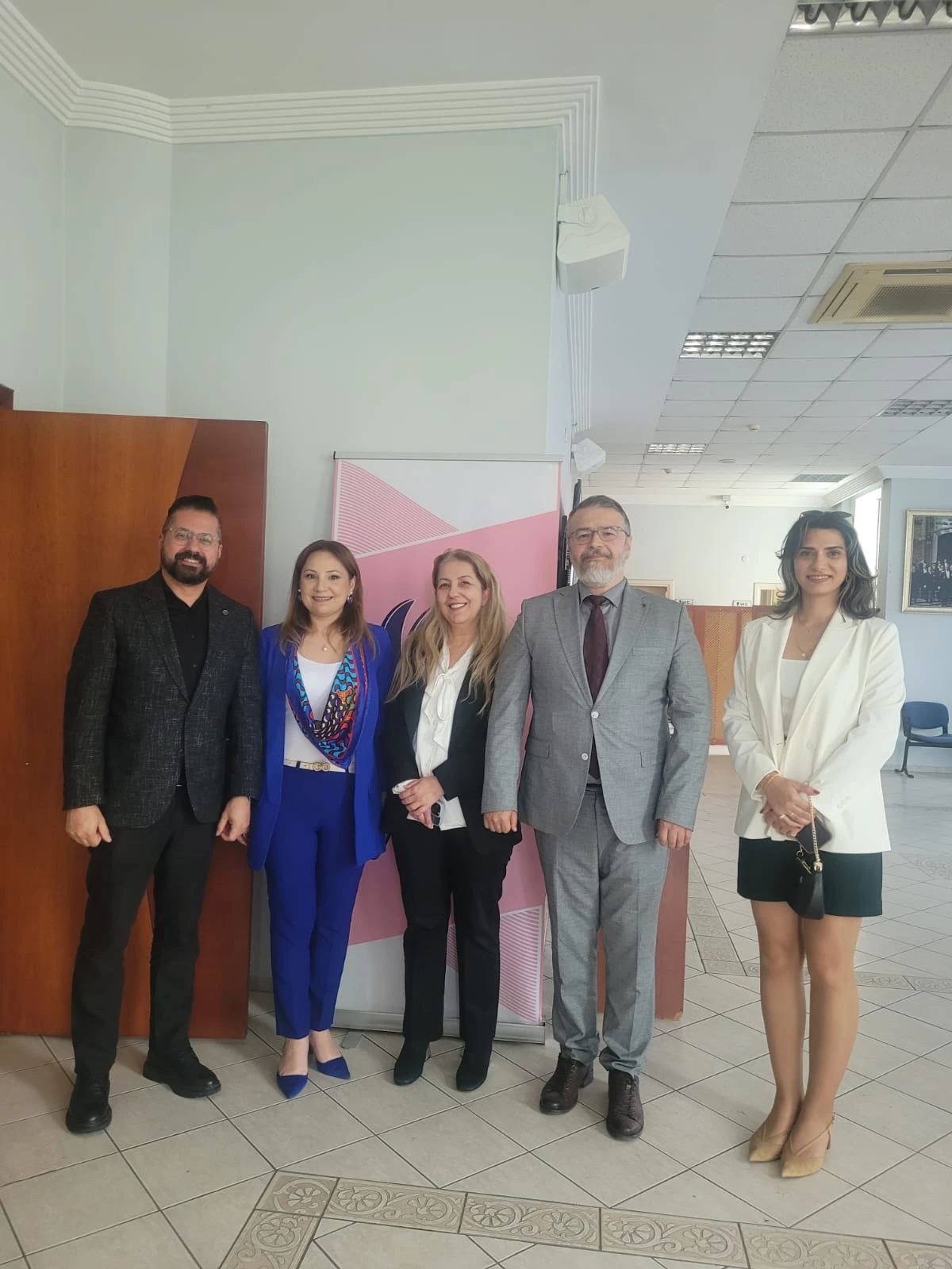 YAPAY ZEKÂ VE İŞ DÜNYASI AYDIN’DA MASAYA YATIRILDI