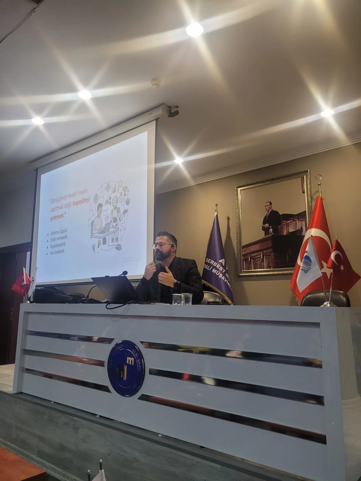 YAPAY ZEKÂ VE İŞ DÜNYASI AYDIN’DA MASAYA YATIRILDI