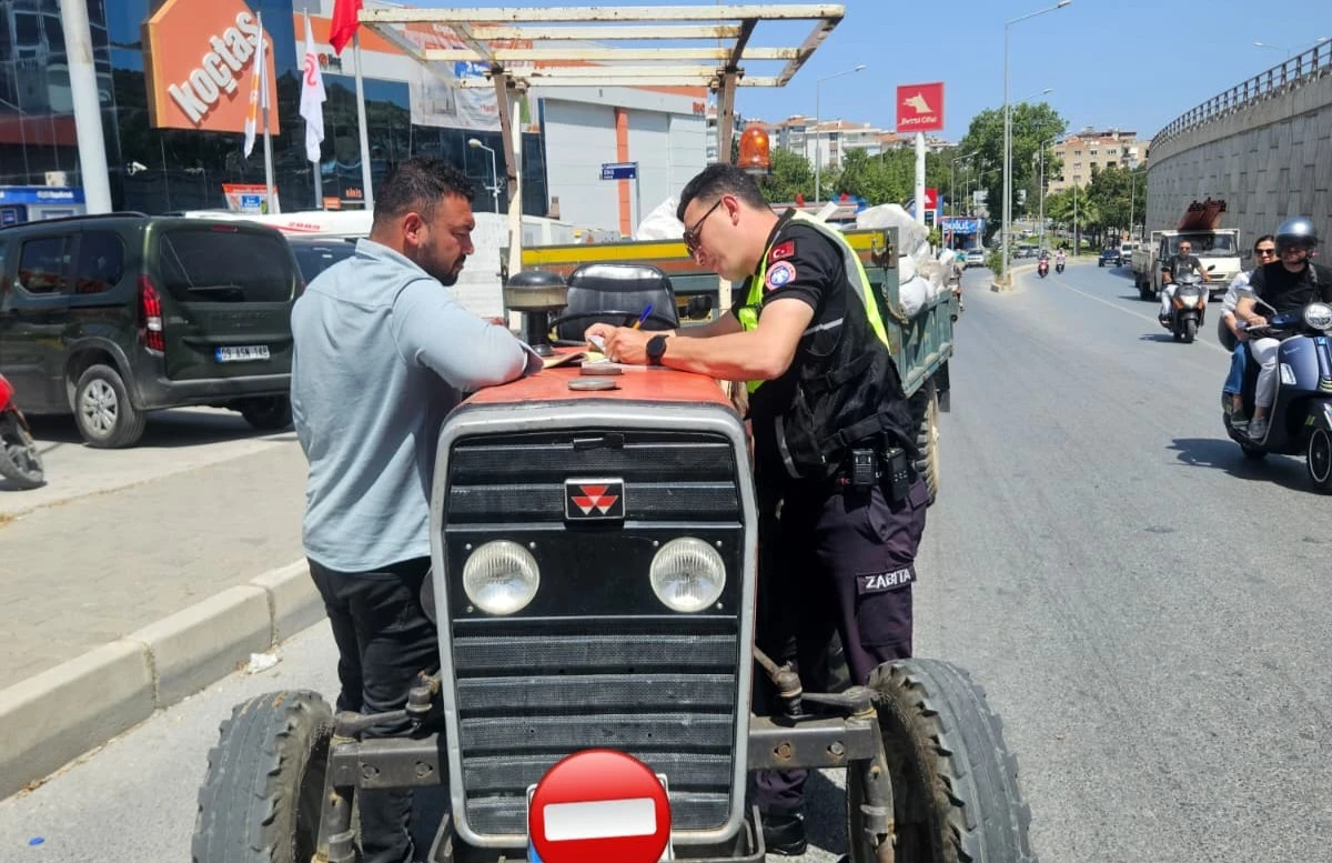 KUŞADASI’NDA UYGUNSUZ HAFRİYAT KAMYONLARINA CEZA