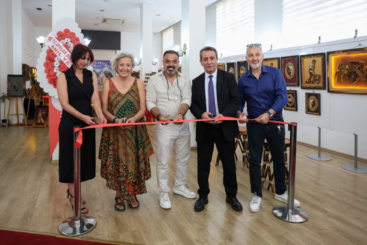 BAŞKAN YETİŞKİN SÖZÜNÜ TUTTU EFELER’DE AHŞAP SANAT SERGİSİ AÇILDI