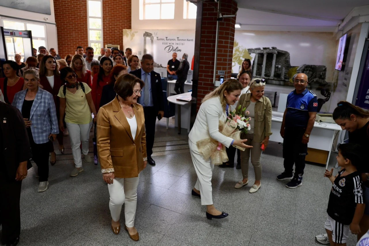 CHP KADIN KOLLARI GENEL BAŞKANI DR. ASU KAYA’DAN BAŞKAN HATİCE GENÇAY’A ZİYARET