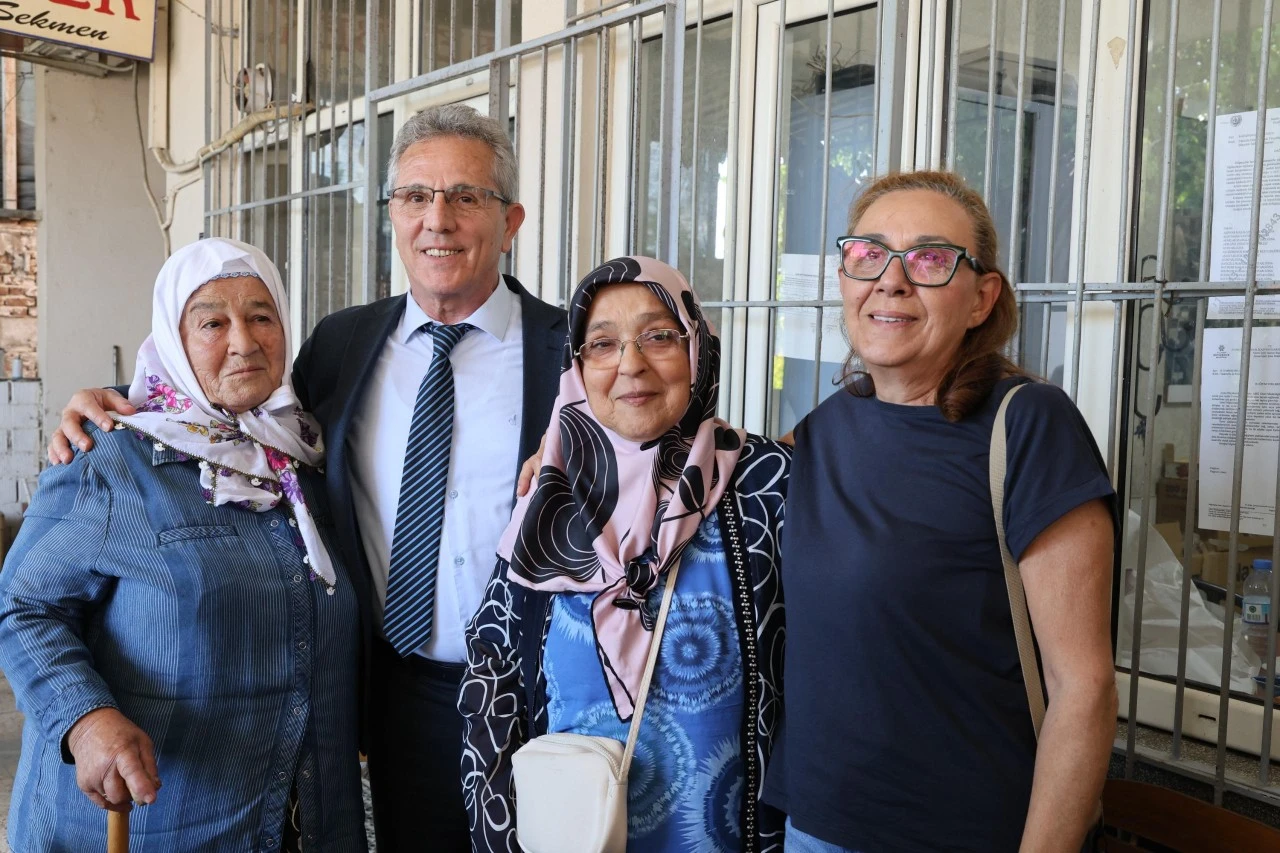 Başkan Tetik Güzelköy’de vatandaşlarla buluştu