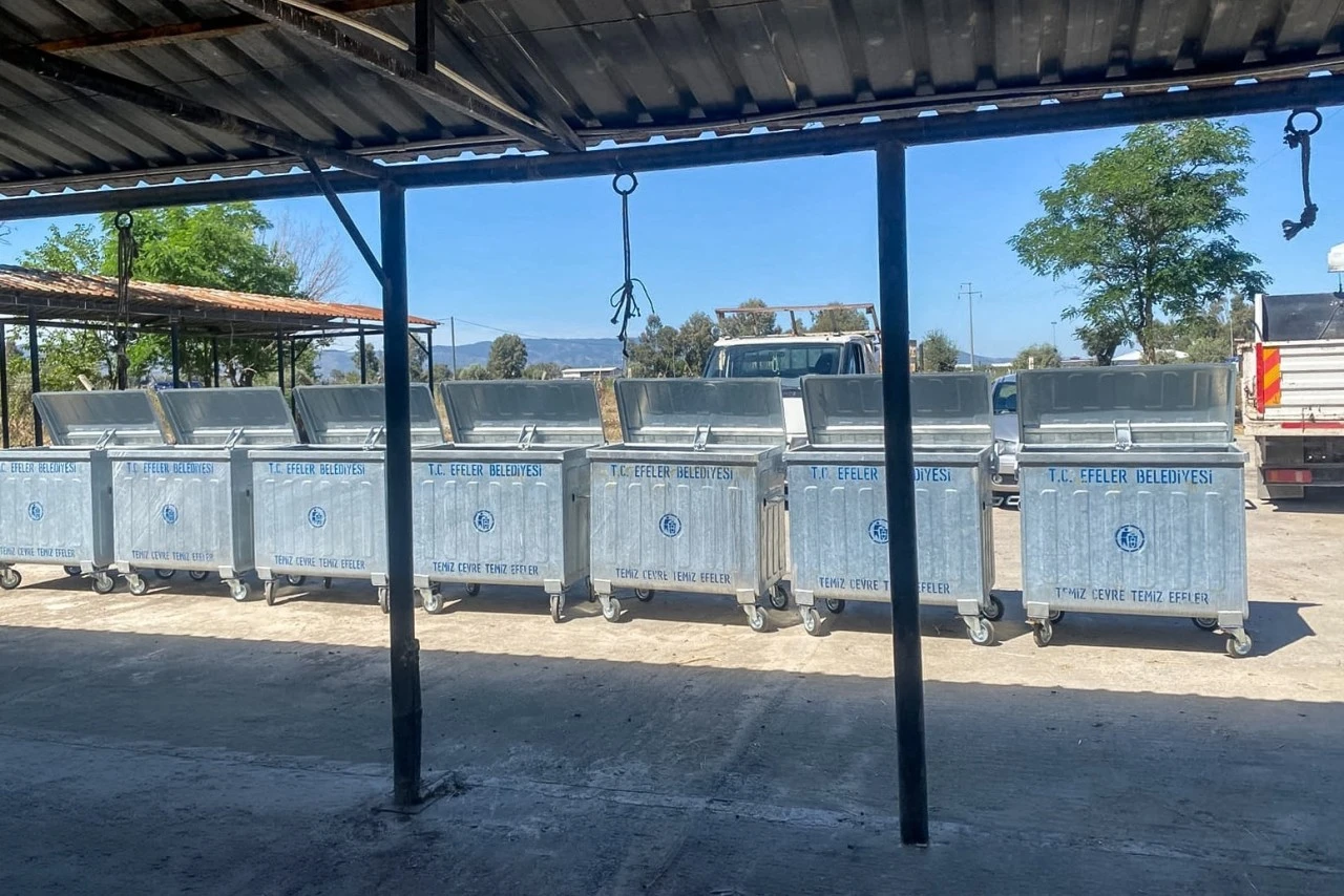 EFELER BELEDİYESİ’NDEN ÇEŞTEPE HAYVAN PAZARI’NDA BAYRAM MESAİSİ
