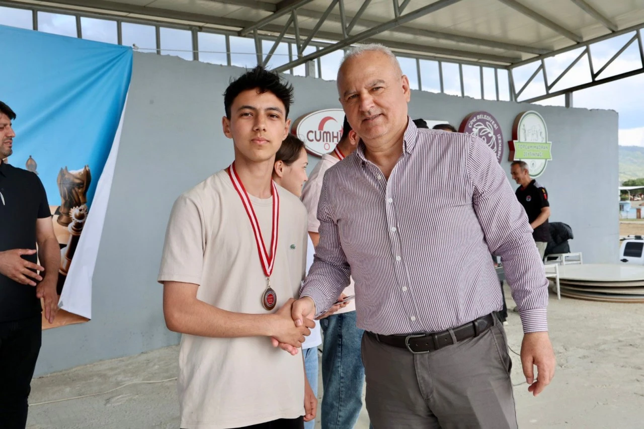ÇİNE, ELO SATRANÇ TURNUVASINDA TÜRKİYE’NİN FARKLI İLLERİNDEN SPORCULARI AĞIRLADI