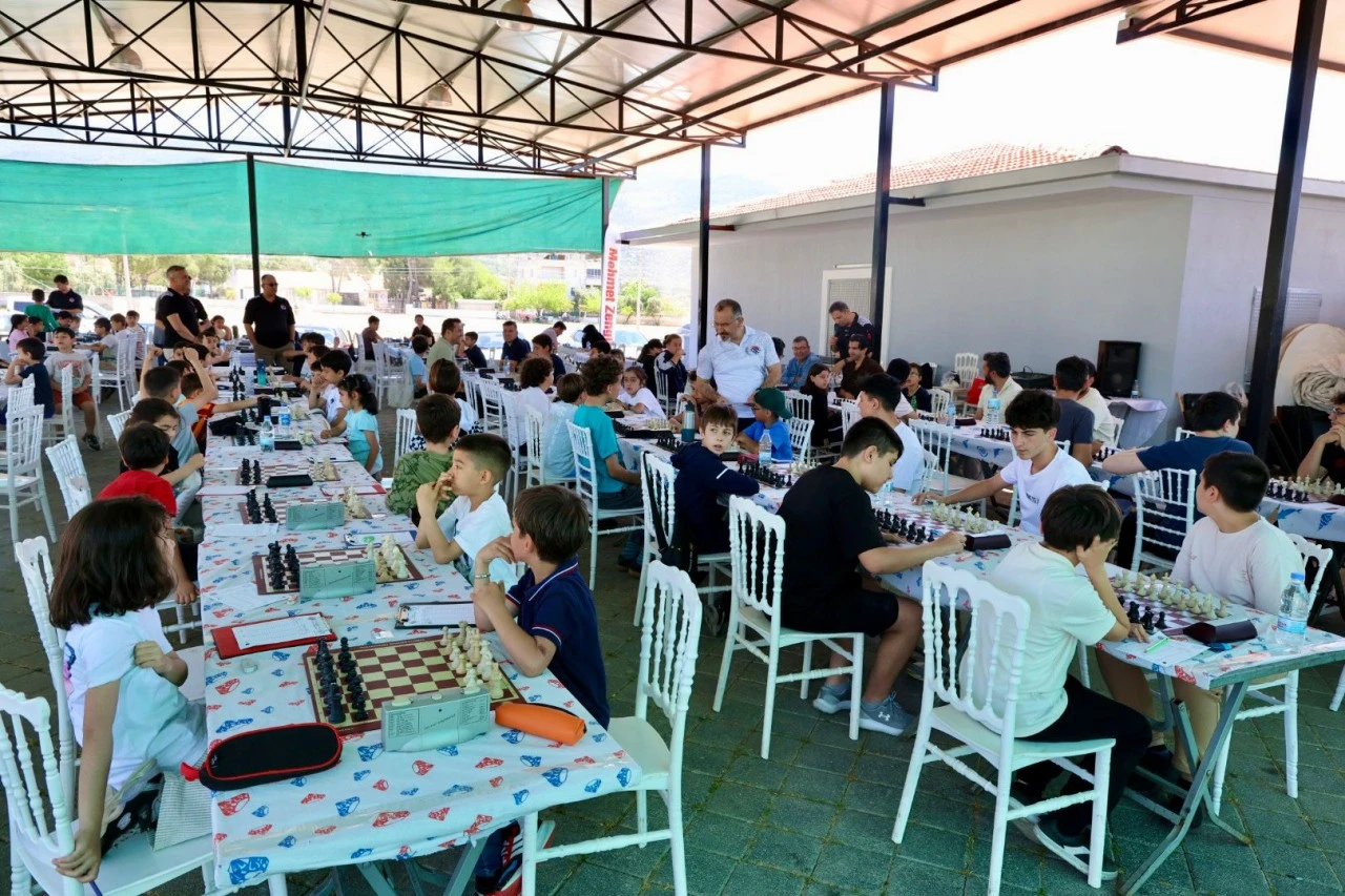 ÇİNE, ELO SATRANÇ TURNUVASINDA TÜRKİYE’NİN FARKLI İLLERİNDEN SPORCULARI AĞIRLADI