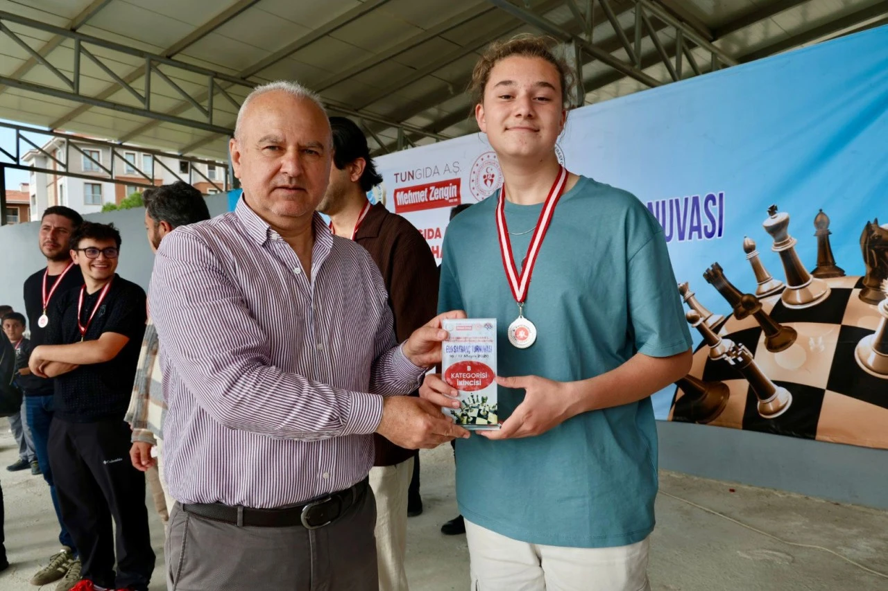 ÇİNE, ELO SATRANÇ TURNUVASINDA TÜRKİYE’NİN FARKLI İLLERİNDEN SPORCULARI AĞIRLADI