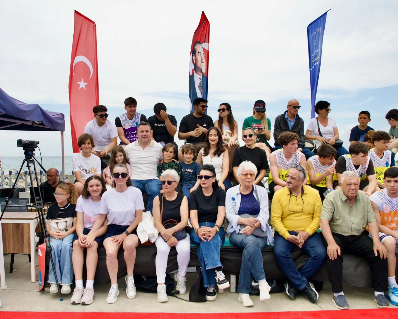 KUŞADASI'NDA 19 MAYIS COŞKUSU 3x3 BASKETBOL TURNUVASI İLE BAŞLADI