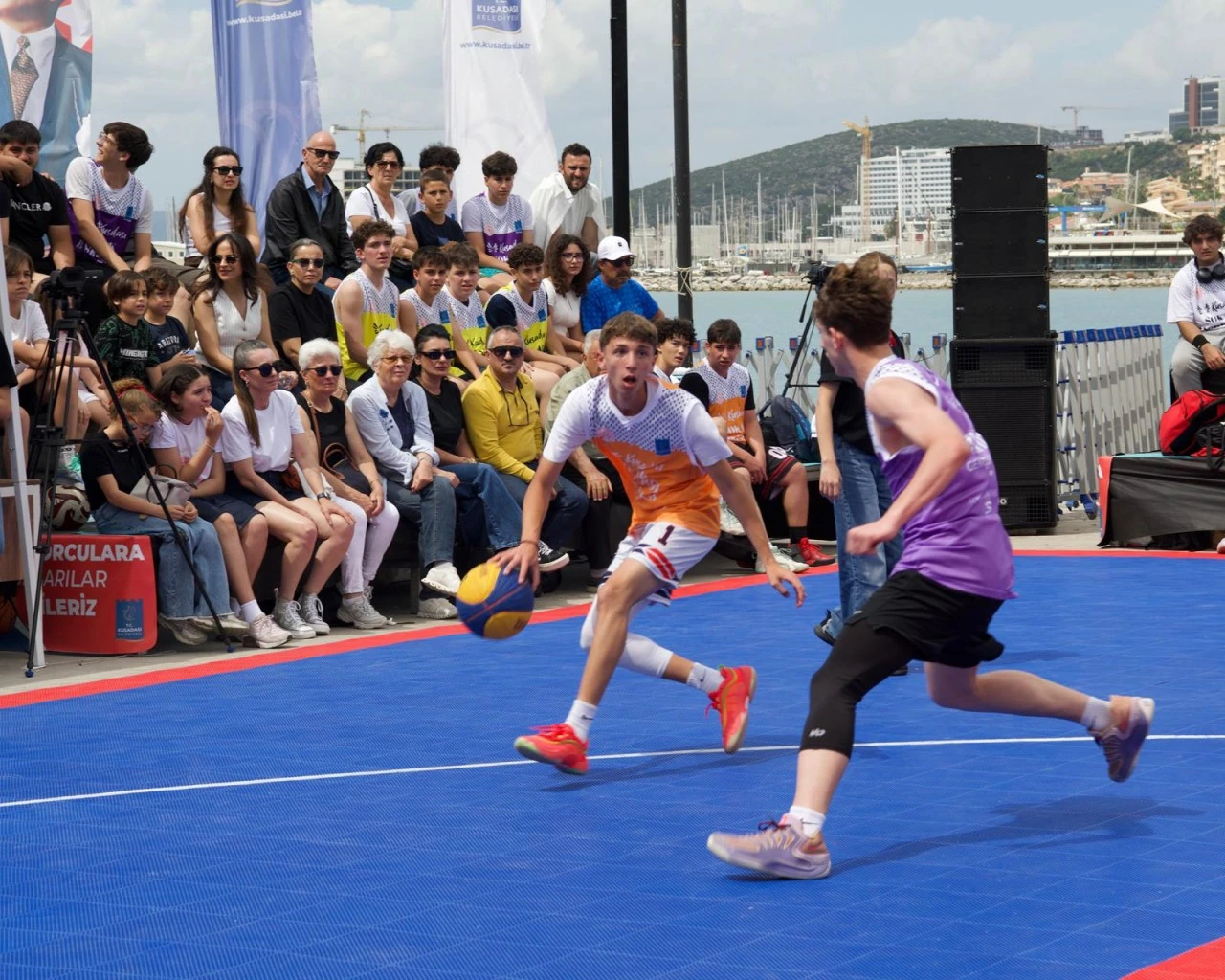 KUŞADASI'NDA 19 MAYIS COŞKUSU 3x3 BASKETBOL TURNUVASI İLE BAŞLADI