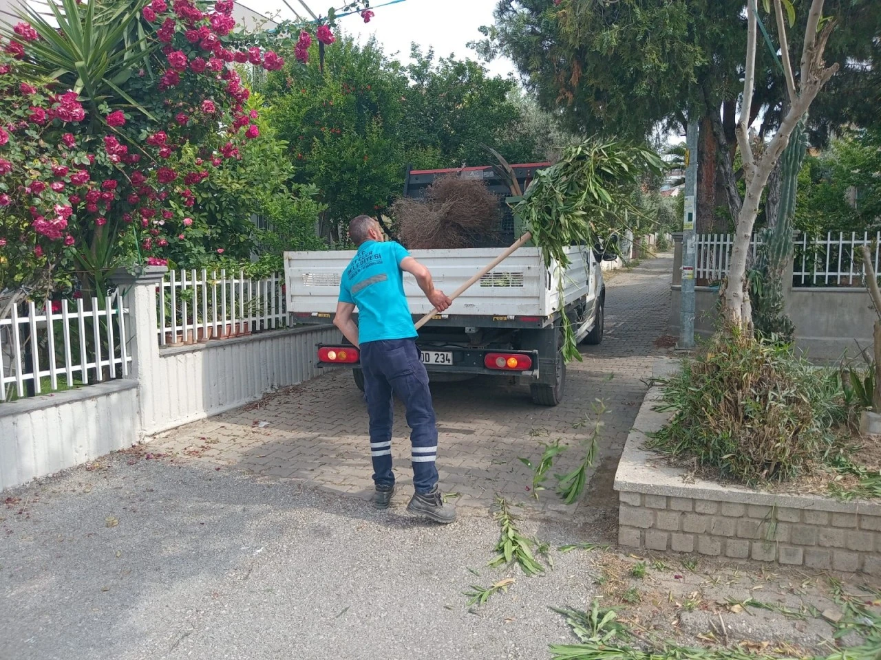 EFELER’DE BAYRAM TEMİZLİĞİ