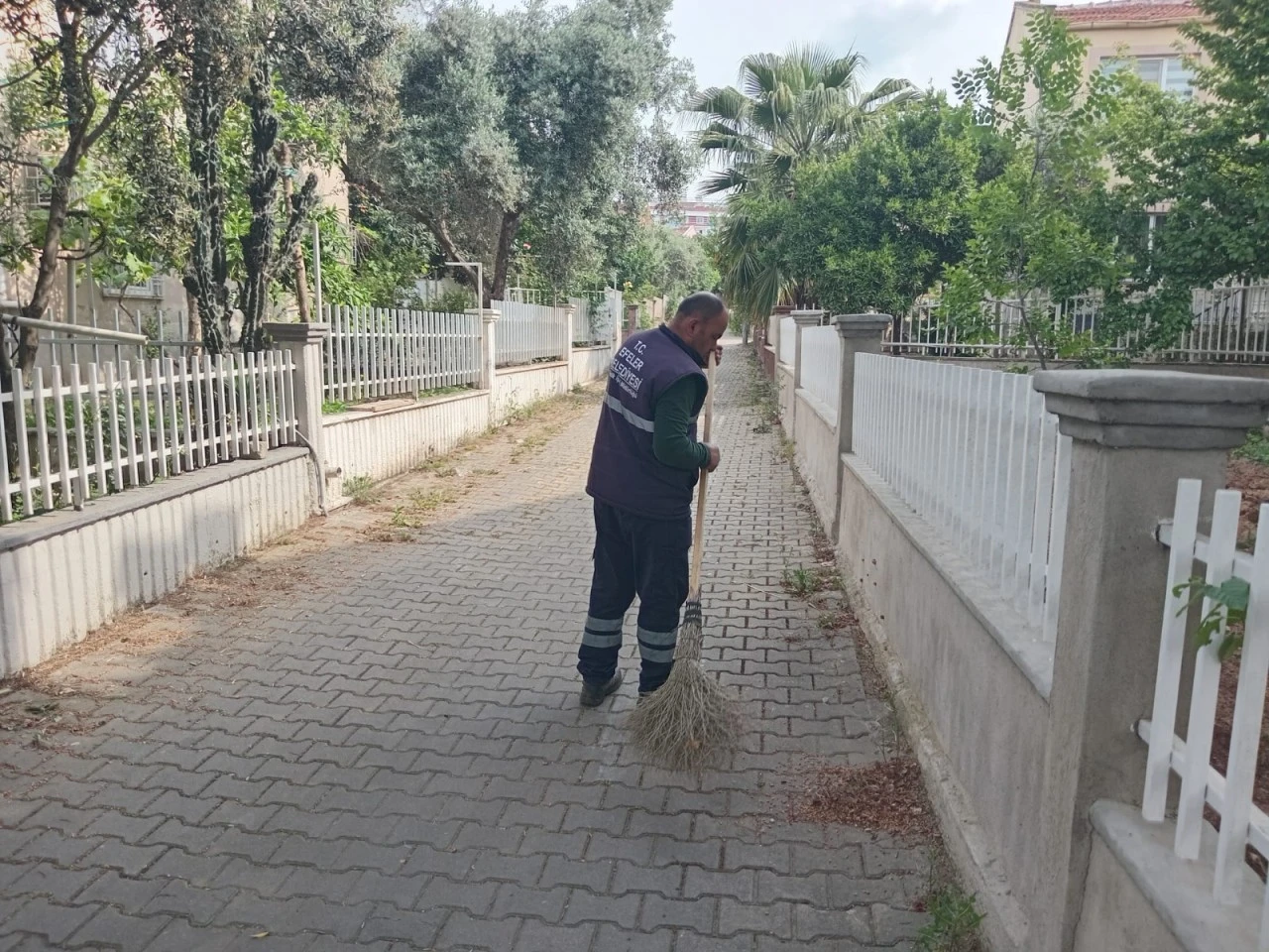 EFELER’DE BAYRAM TEMİZLİĞİ