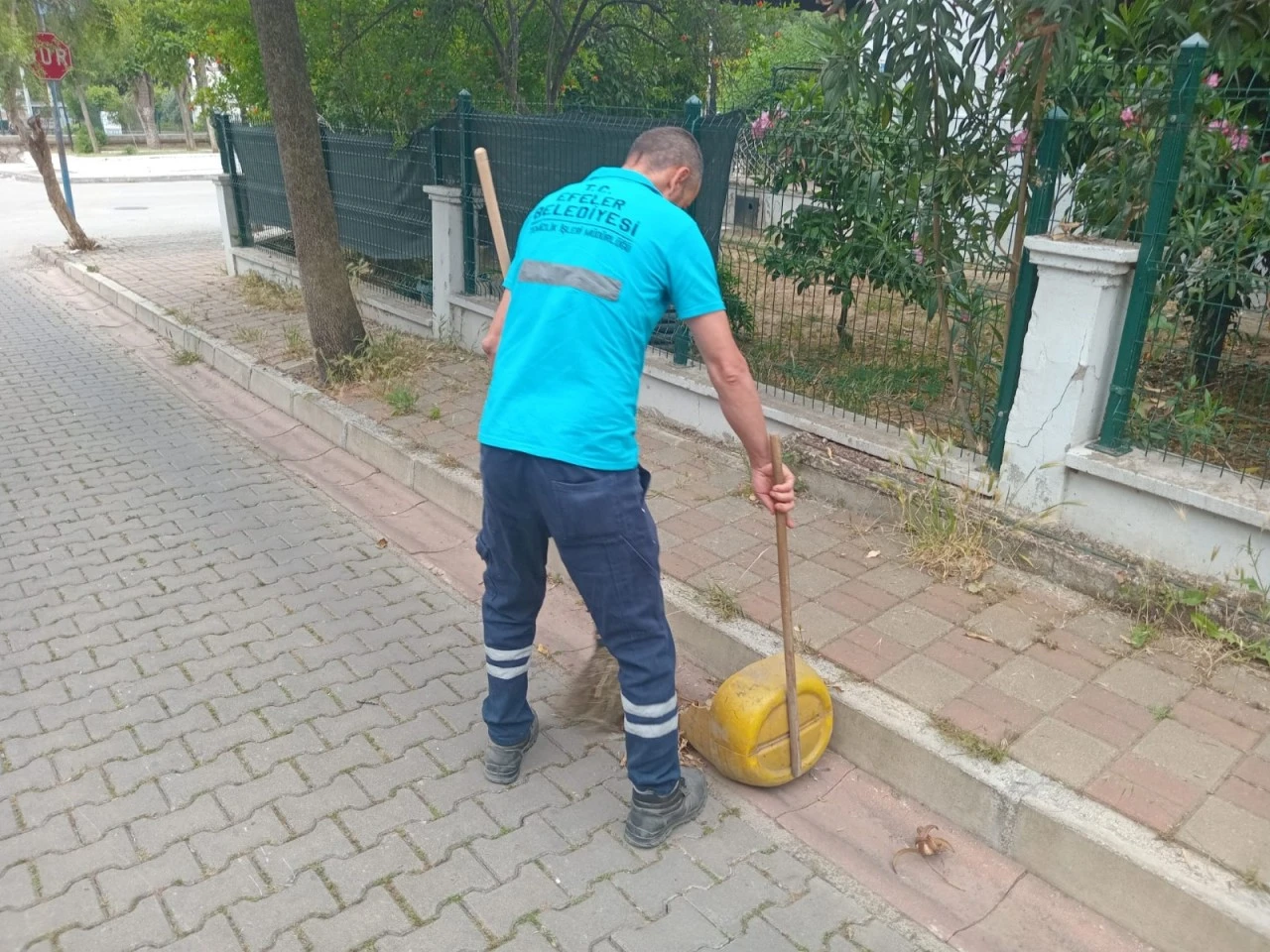 EFELER’DE BAYRAM TEMİZLİĞİ