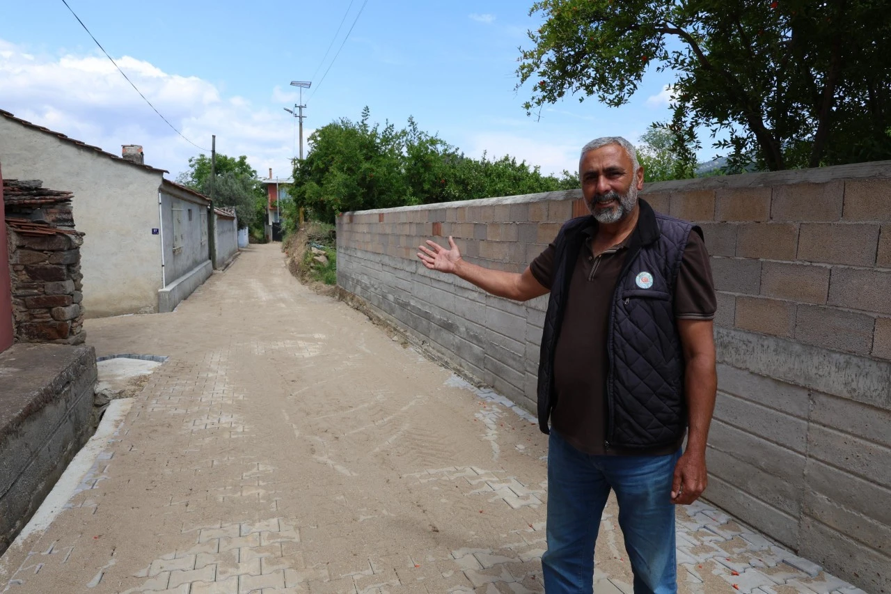 BAŞKAN TETİK MÜJDEYİ VERDİ: YAZIRLI’DAKİ TÜM YOLLAR YENİLENİYOR