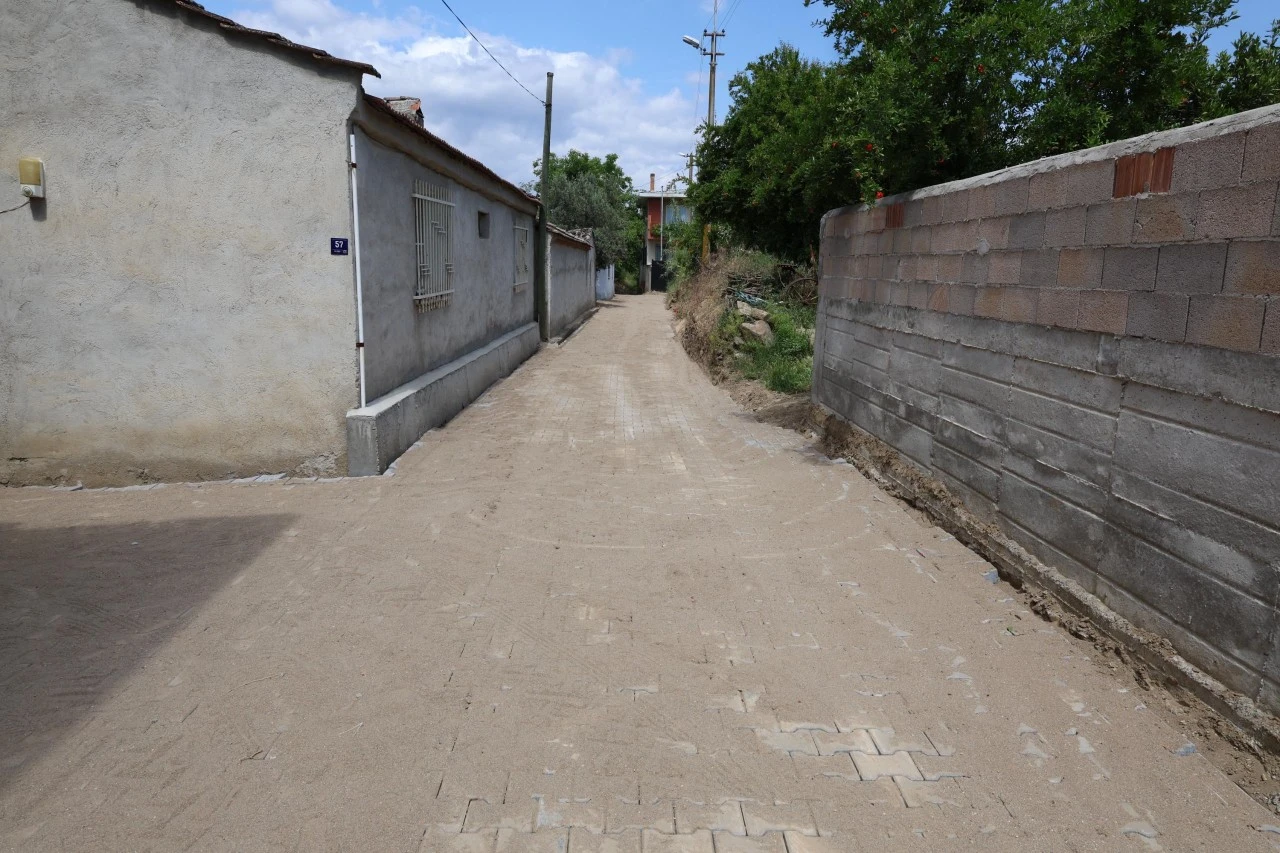 BAŞKAN TETİK MÜJDEYİ VERDİ: YAZIRLI’DAKİ TÜM YOLLAR YENİLENİYOR