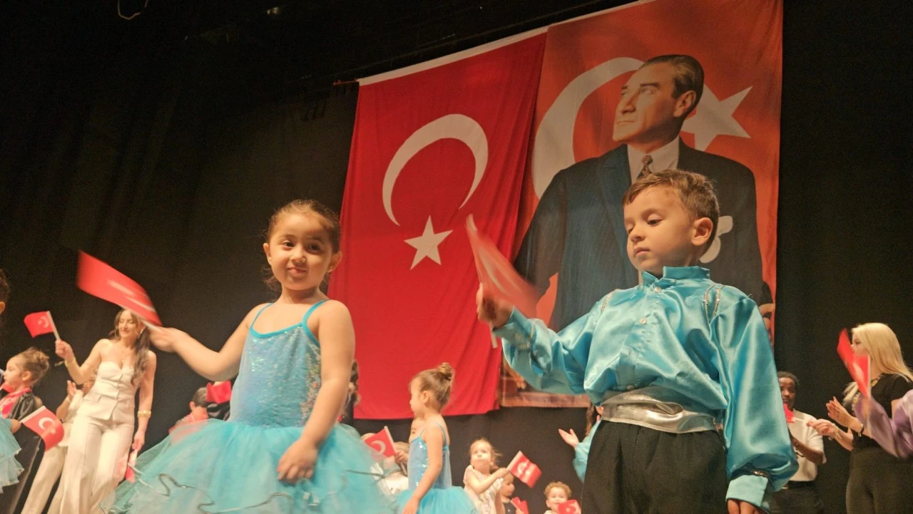 DAHİHANE KREŞ'TE MEZUNİYET VE YIL SONU COŞKUSU