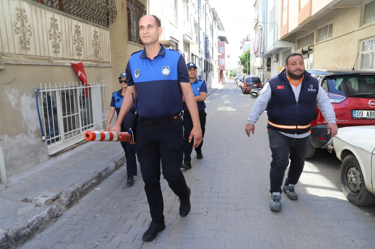 NAZİLLİ BELEDİYESİ’NDEN KALDIRIM VE KAMUSAL ALAN İŞGALLERİNE SIKI DENETİM