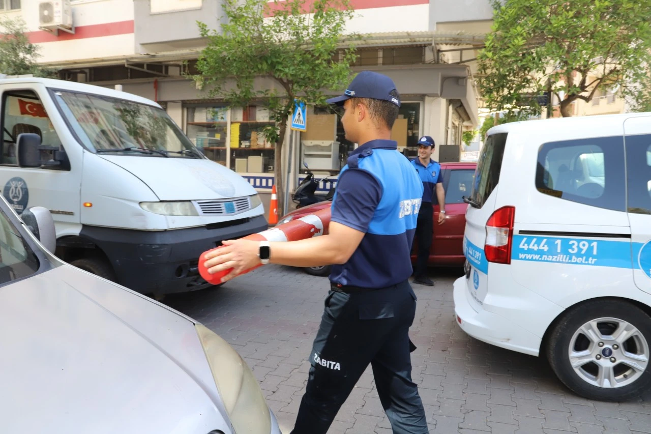 NAZİLLİ BELEDİYESİ’NDEN KALDIRIM VE KAMUSAL ALAN İŞGALLERİNE SIKI DENETİM