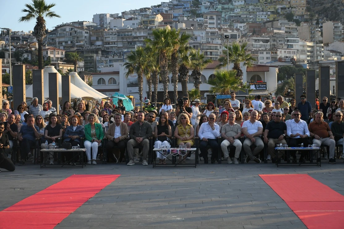 KUŞADASI’NDA ÇEVRE İÇİN GÜÇ BİRLİĞİ