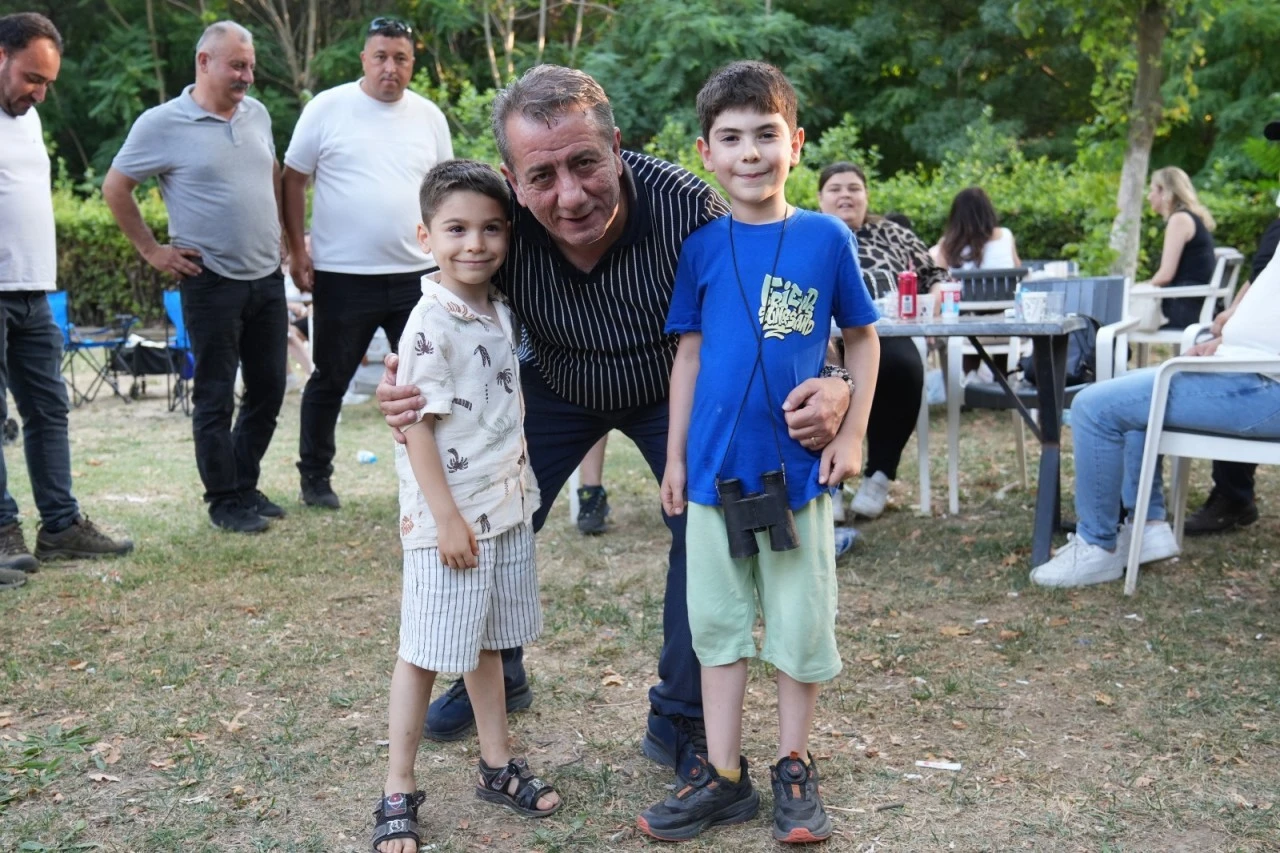 BAŞKAN ANIL YETİŞKİN MESAİ ARKADAŞLARIYLA PİKNKTE BULUŞTU