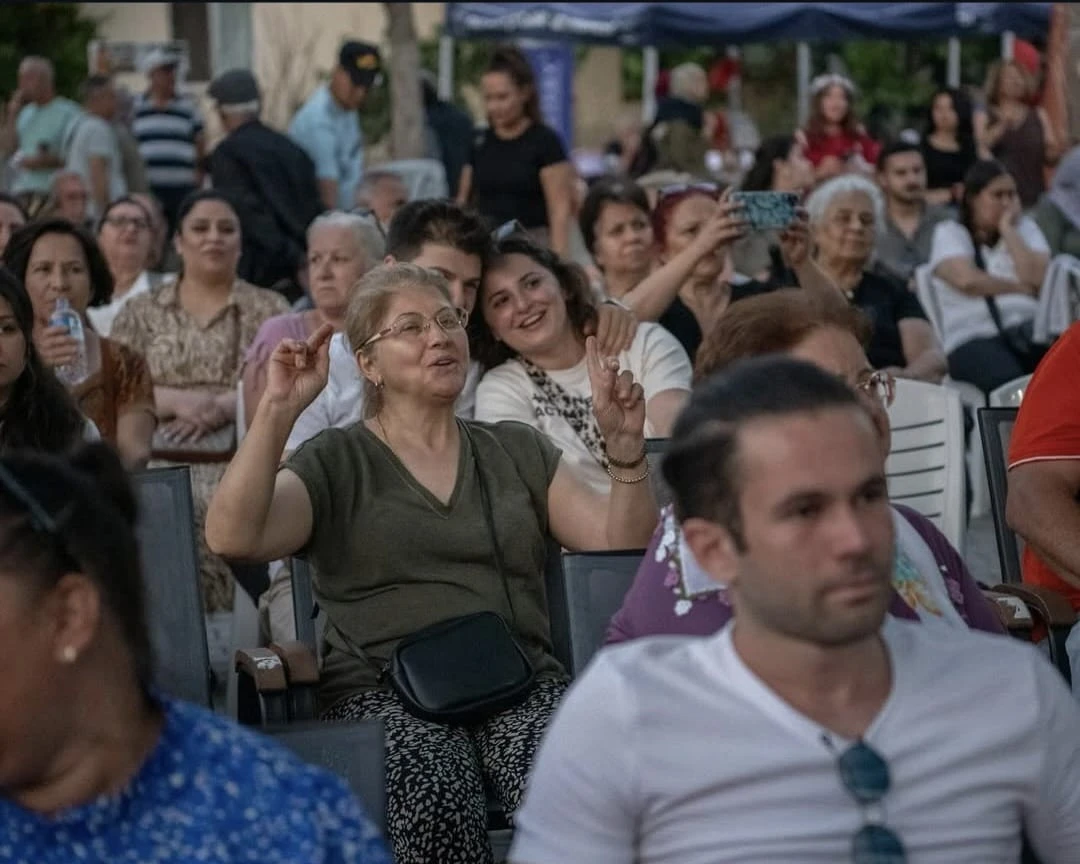 KİRAZ ŞENLİĞİ BİNLERCE ZİYARETÇİYİ AĞIRLADI
