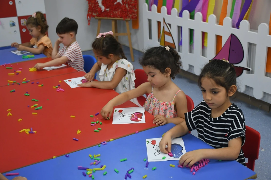 KUŞADASI’NDA ÇOCUK KAHKAHALARI YAZ BOYUNCA DA DEVAM EDECEK
