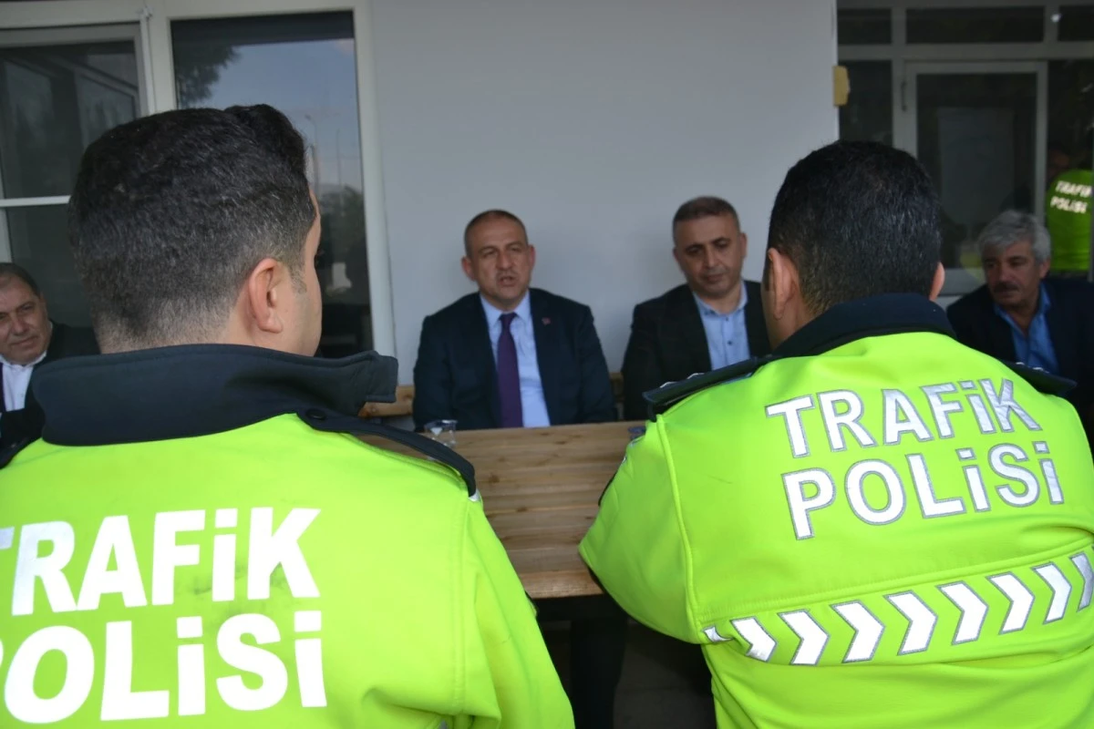 ABAK'TAN NAZİLLİ'DE GÖREV YAPAN EMNİYET GÜÇLERİNE BAYRAM ZİYARETİ